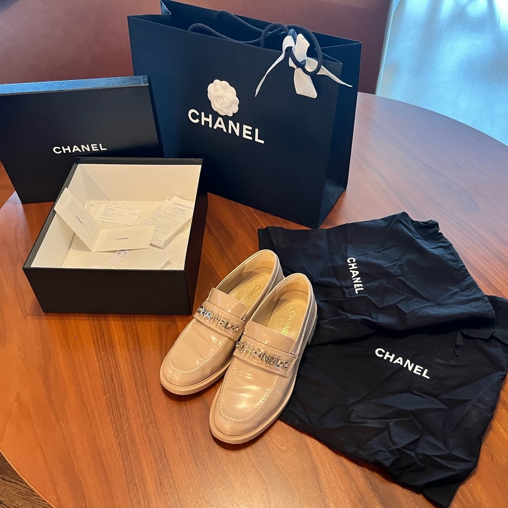 Chanel bonnie cream nude Clyde 20mm loafer flats (for size 9.5-10 feet size 41) - Picture 8 of 16